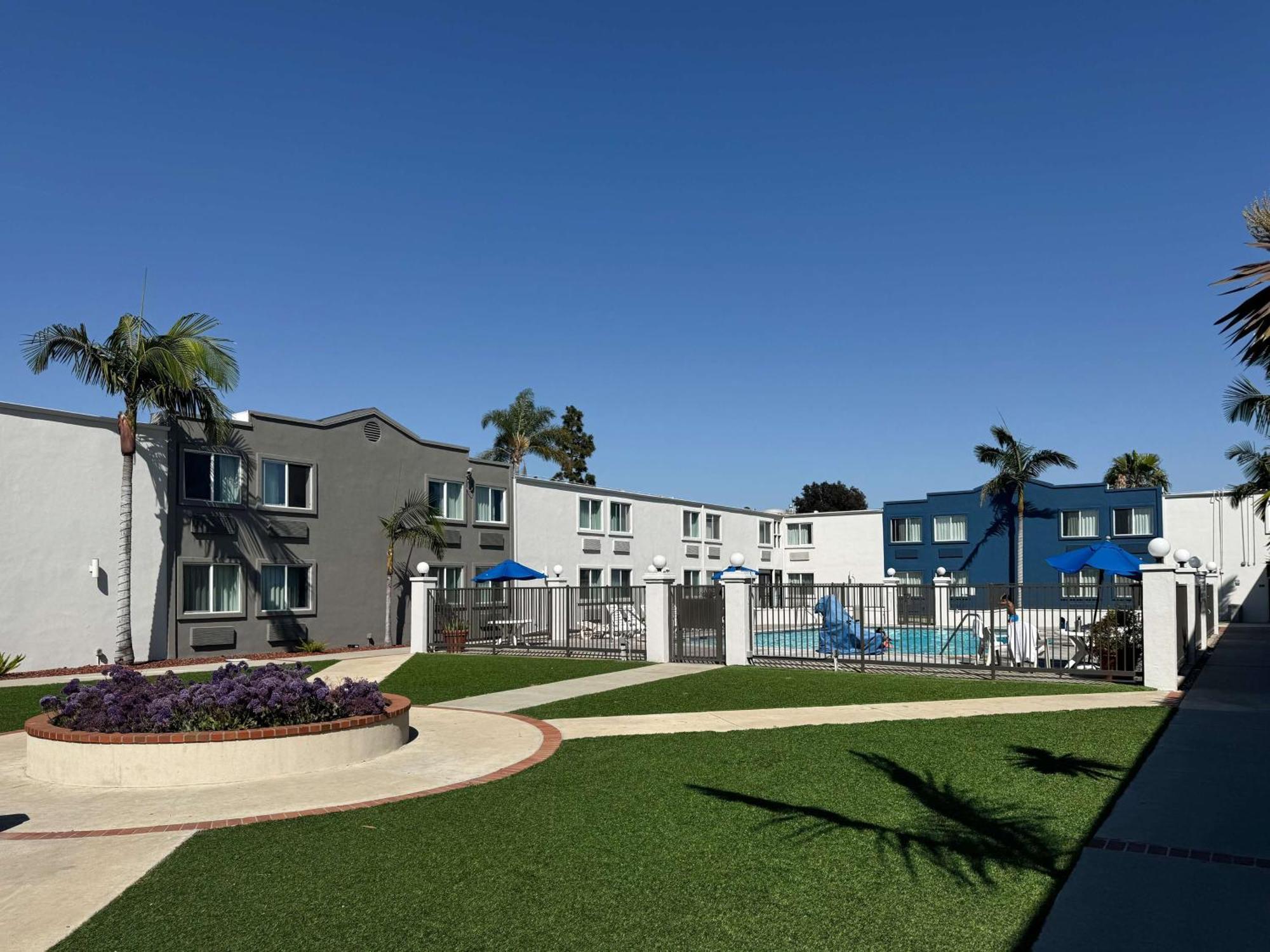 Studio 6 Suites Carson, Ca Exterior photo